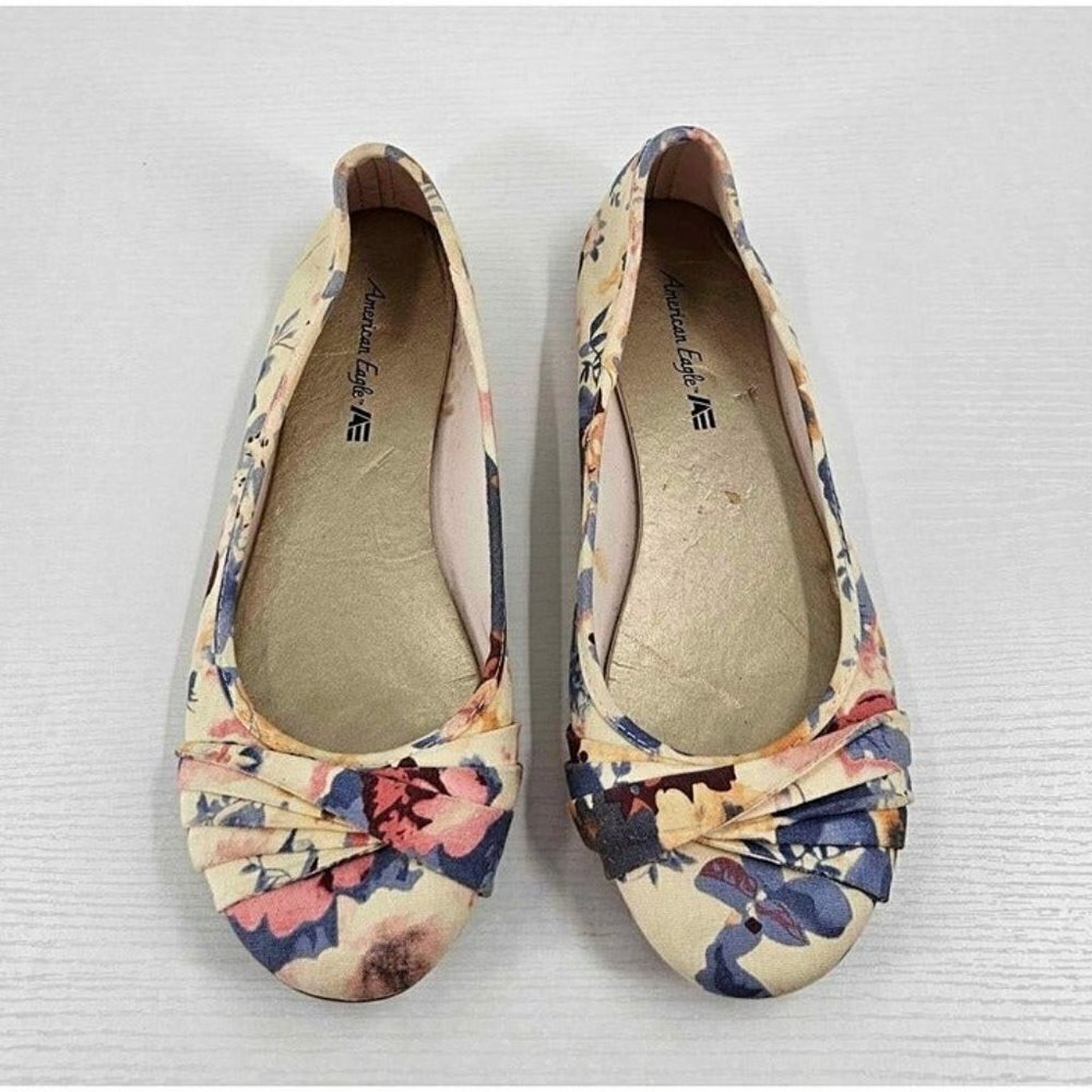 American Eagle Womens Beige Floral Criss-cross Pleated Toe Slip-on Flats Sz 8.5